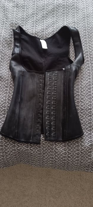 Женская одежда ,корсет