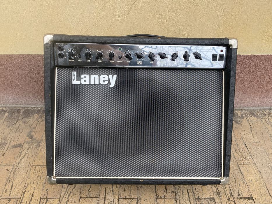amplificator lampi chitara Laney LC30 112