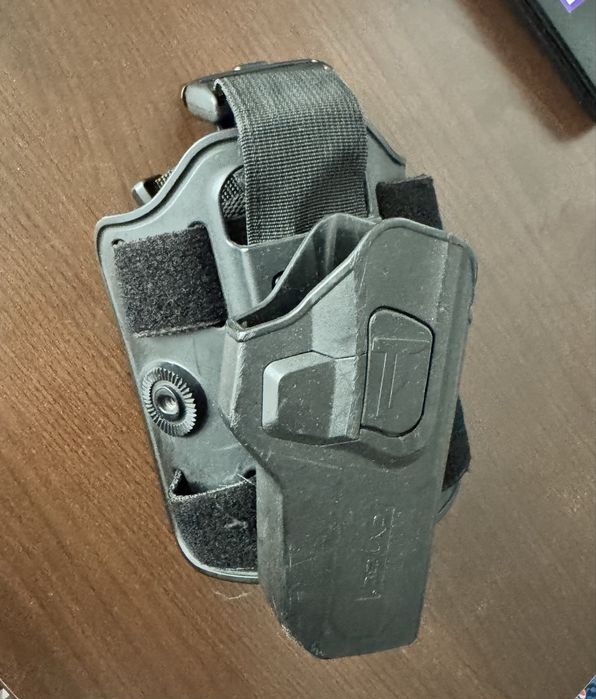 Toc pistol cu platforma pentru picior CZ-P07-09