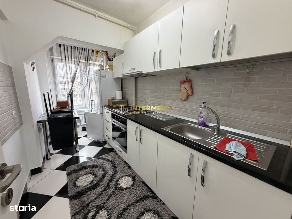 Inchirere Garsoniera 34 mp CETATE Flanco Etaj intermediarr Balcon Parc