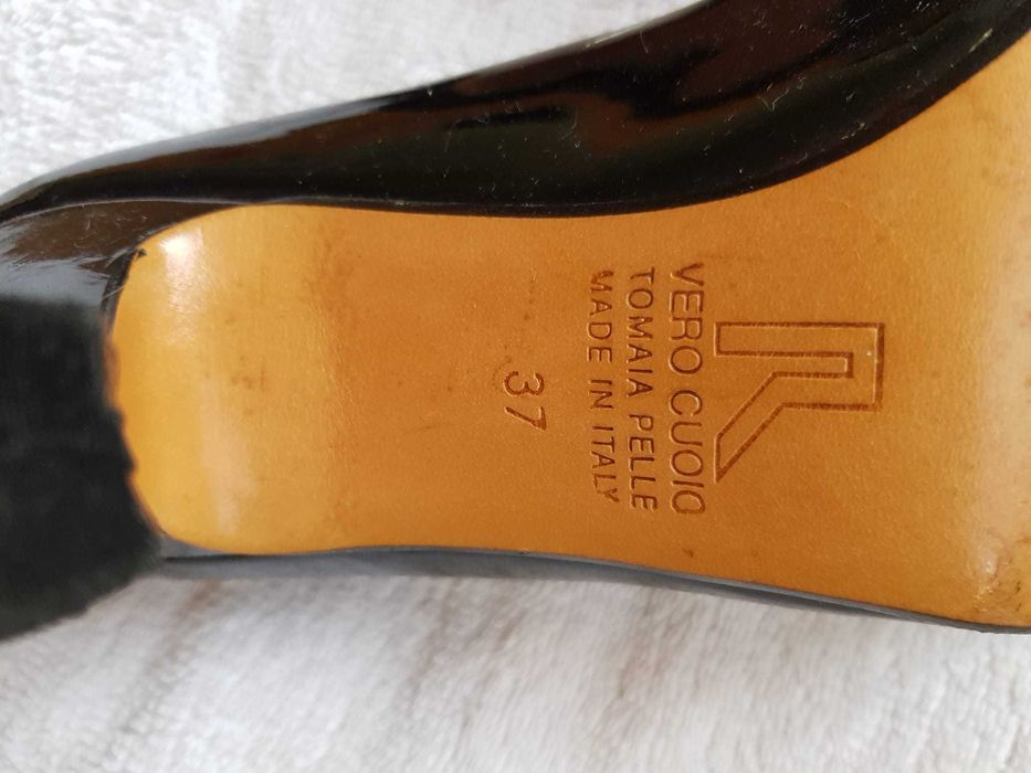 Pantofi cu toc nr.37