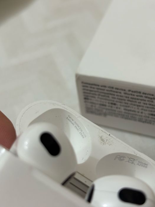 Продам оригинал AirPods 3