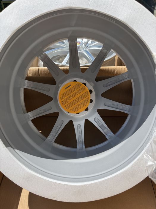 Jante MOMO Corse Ten-S R19 5x112