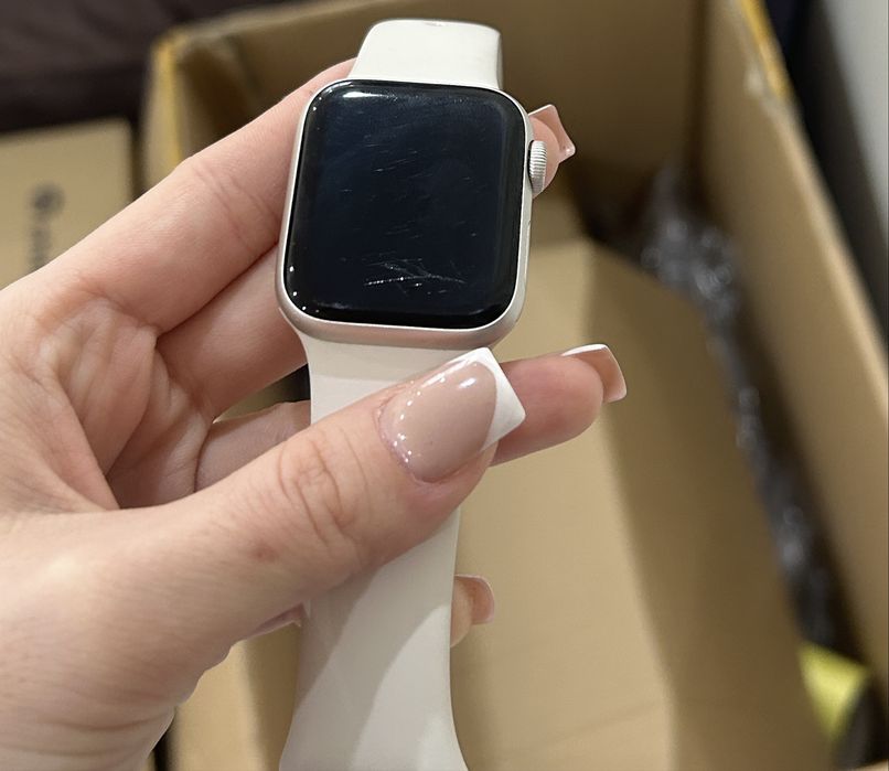 Apple Watch SE 2 (Gen 2), 40 мм, Starlight