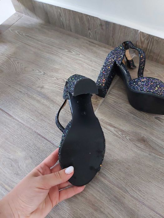 Sandale cu sclipici mei, 37