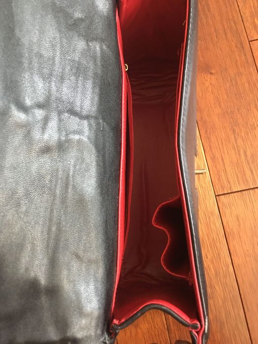 Модная чёрная сумка