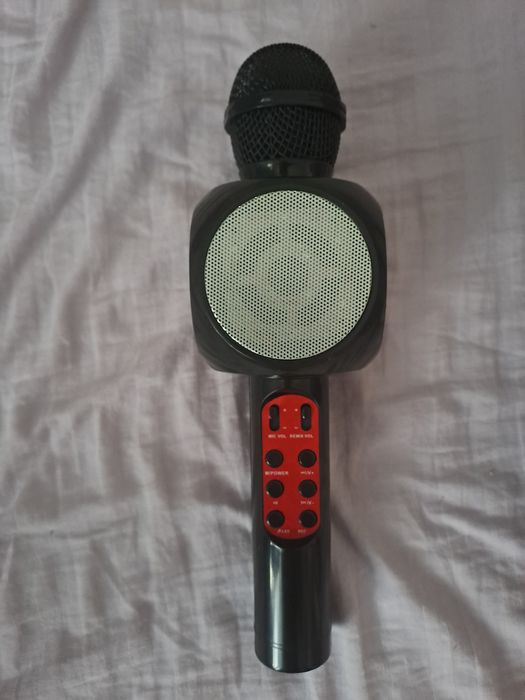 Продам синтезатор пианино с микрофоном