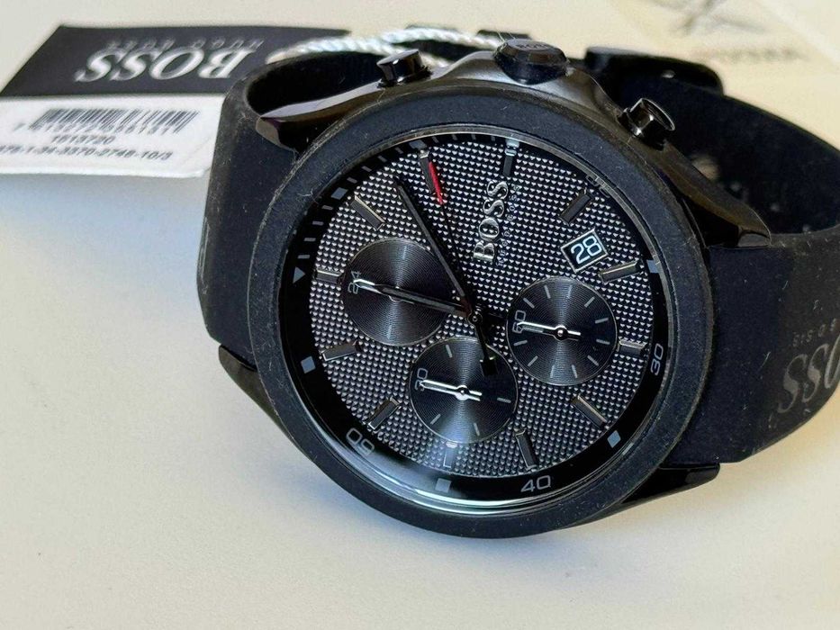 ЧАСОВНИК- HUGO BOSS Velocity 1513720/18