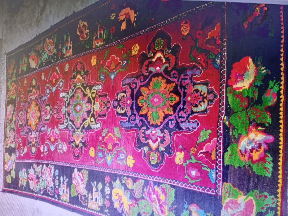 Қол кілемдер сатылады