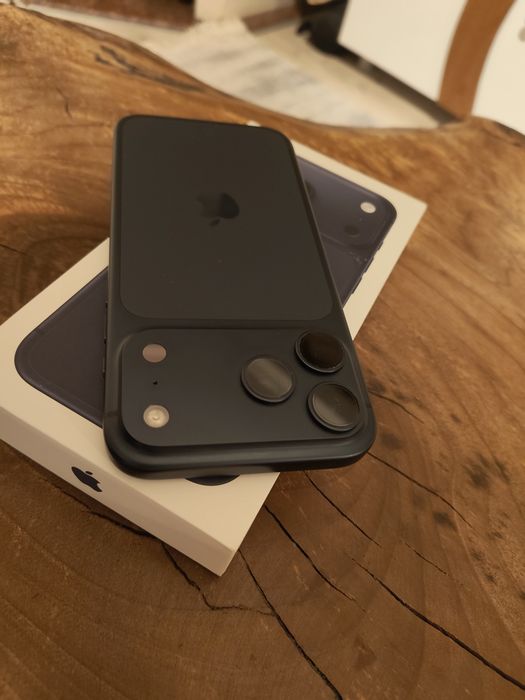 Iphone 17 pro max Deep Blue 512 с гаранция