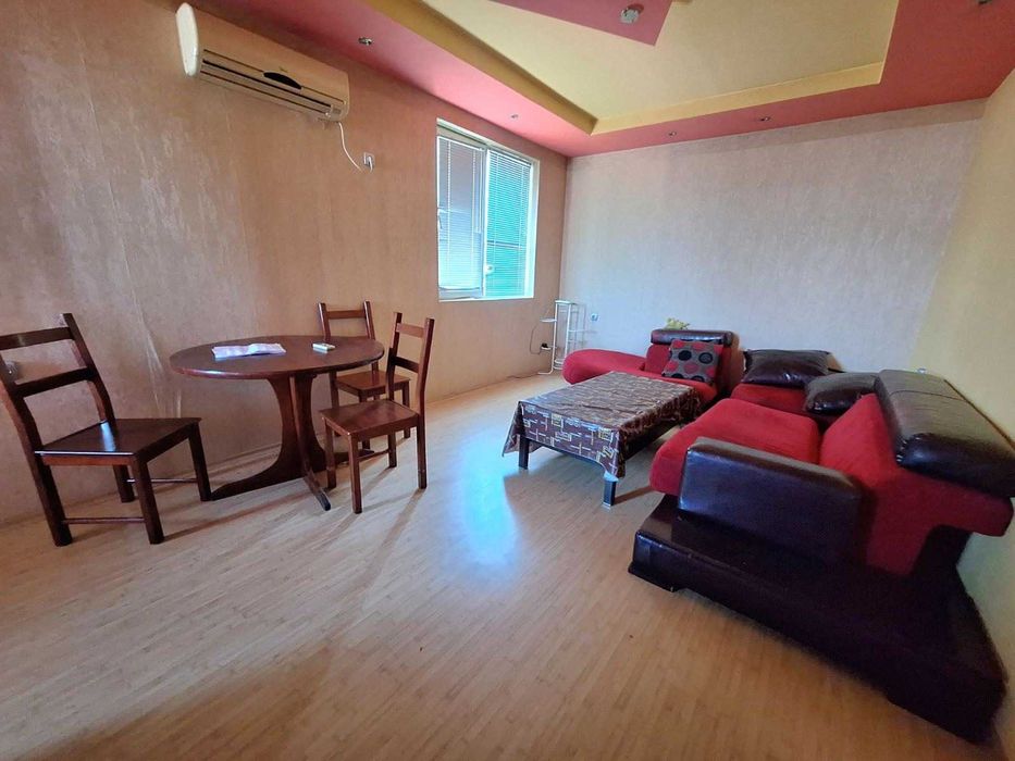 Дава се под наем Двустаен апартамент в Русе, Дружба 2 - 70 кв.м за 204 € - Снимка #1