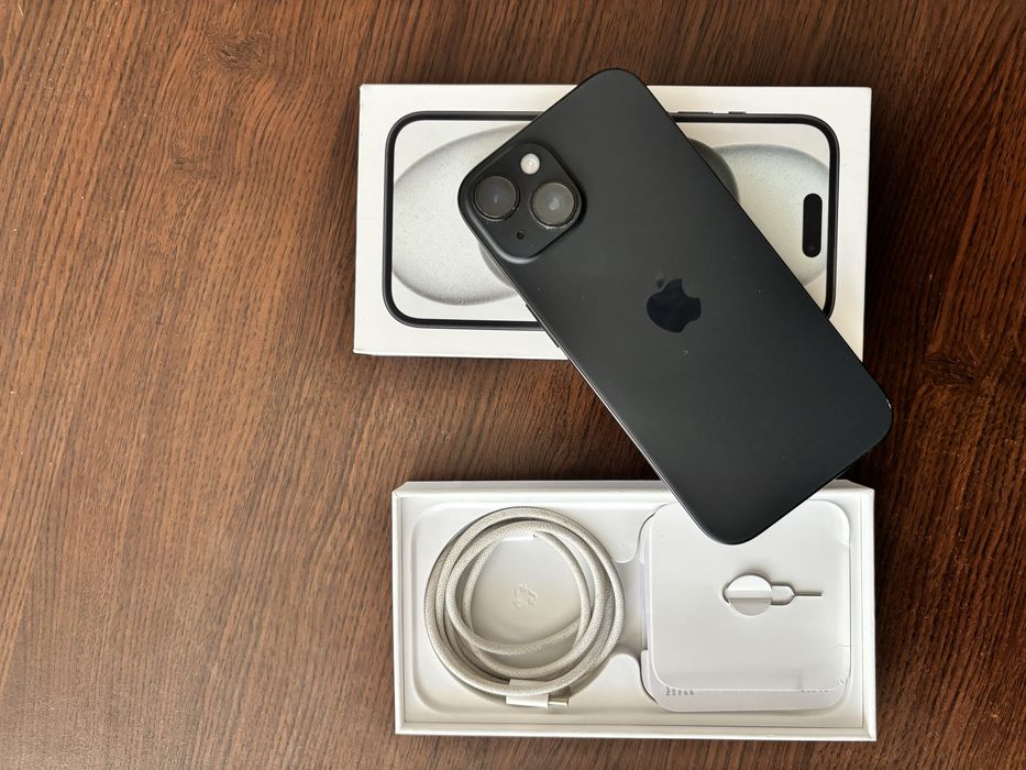 iPhone 15 128 гБ продавам