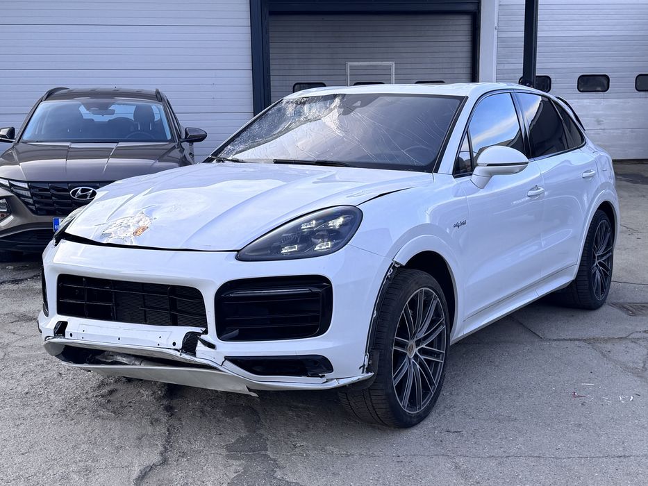 PORSCHE Cayenne 2021 — imagine 2