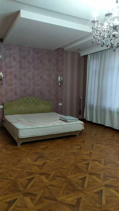 Сдается в аренду дом 380м2, Яккасарайский р-н (За рестораном Мона).