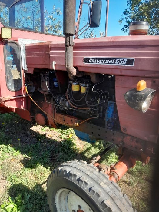 Vánd tractor u 650 an stare de functionare