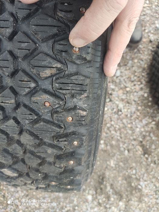 Продам резину с железками