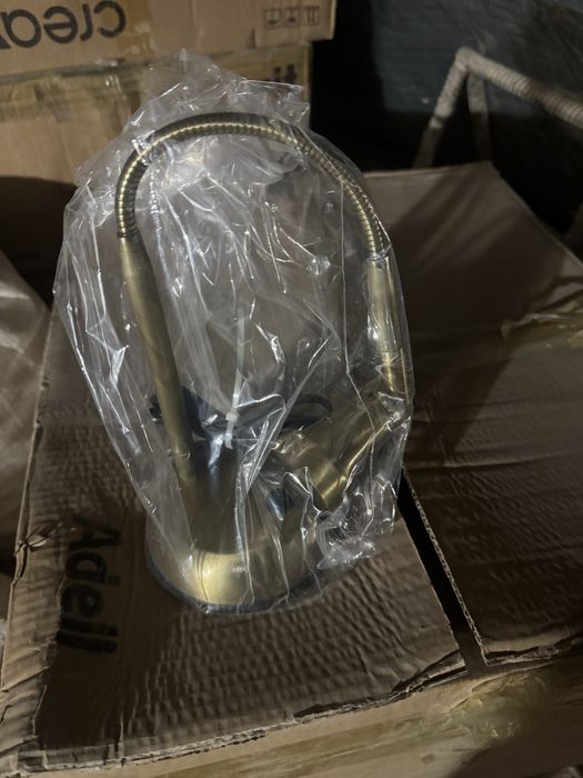 Devor lampa  xonalar devoriga yangi ochilmagan