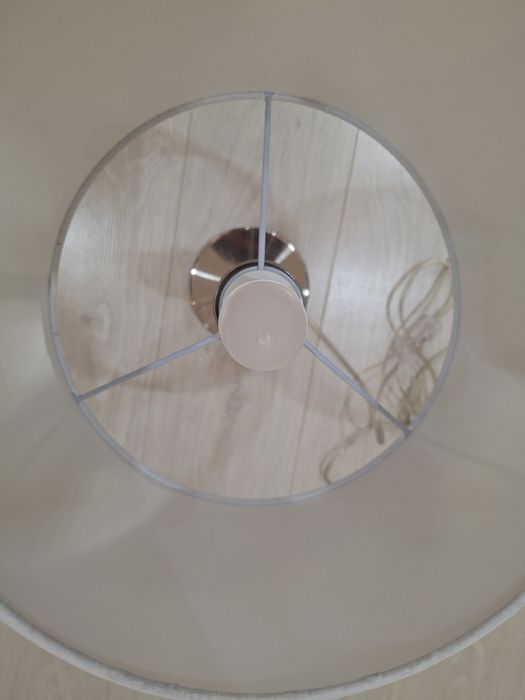 Настольная лампа