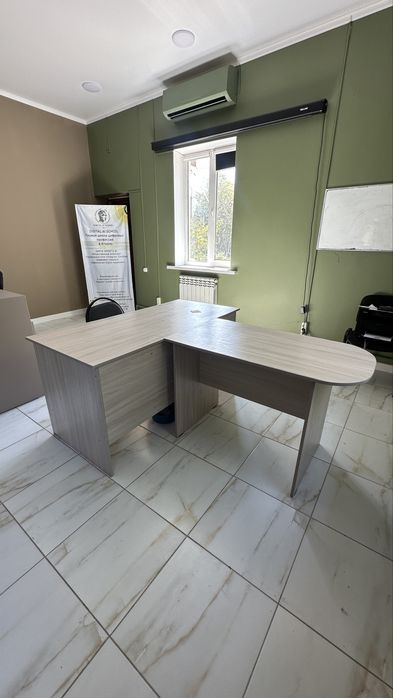 Продается Офисный стол