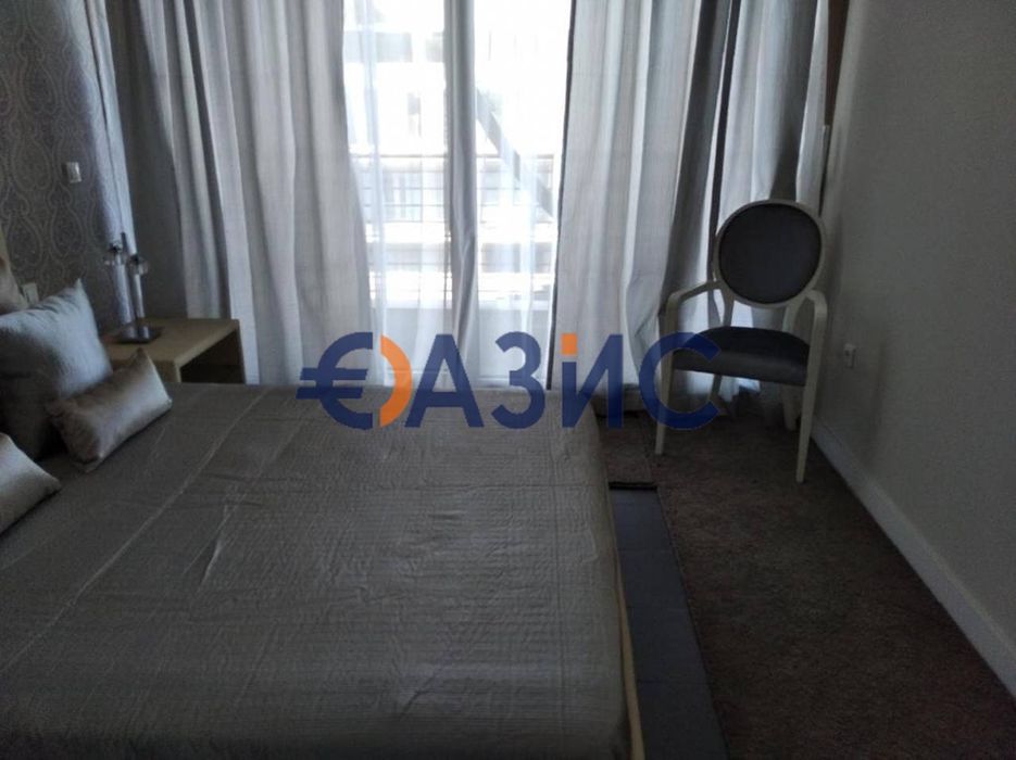 Продава се Тристаен апартамент в Обзор - 360 кв.м за 425 €/кв.м - Снимка #3