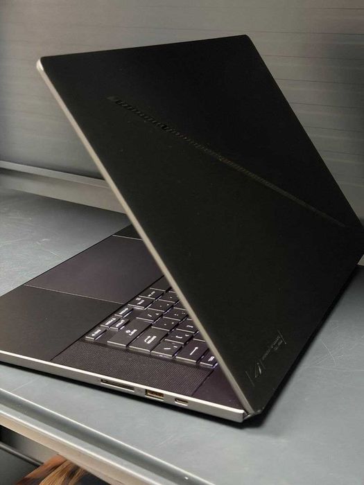 Laptop Gaming Asus Rog Zephyrus G16 GU605M - Cod 125352