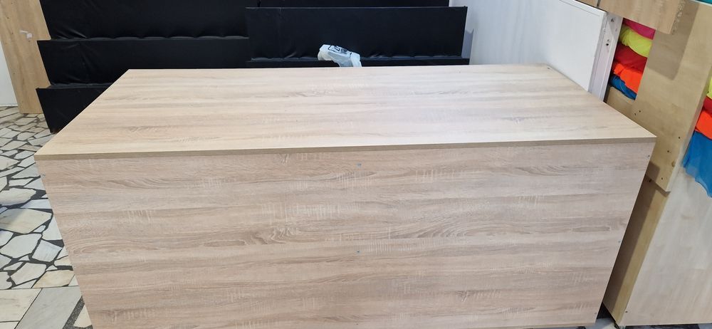 Masă de lucru / mobilier