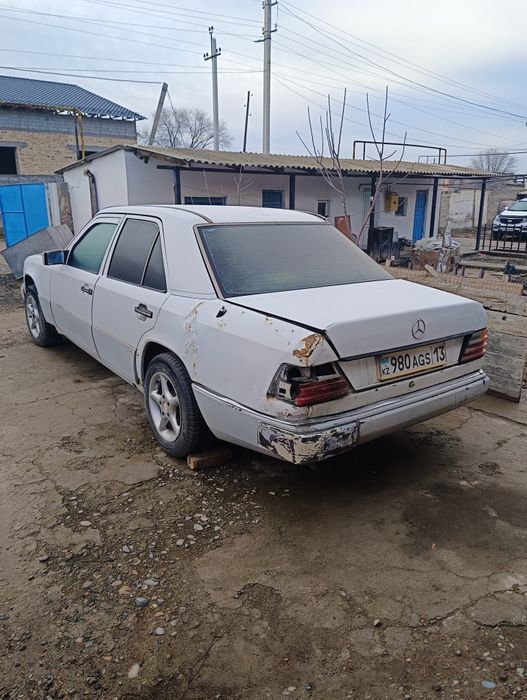 Mercedes E 230 сатылады