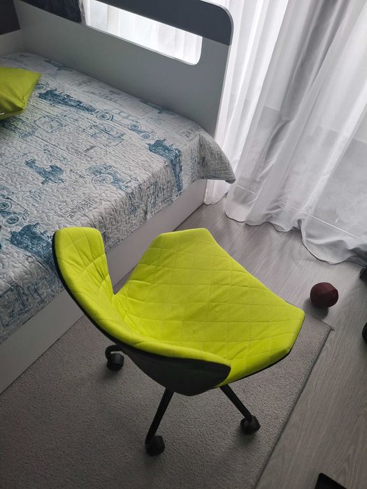 Детски стол за бюро