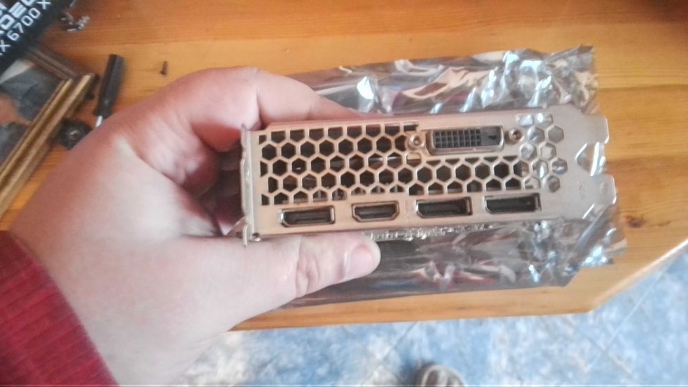 Продавам видеокарта GeForce GTX 1060 6GB