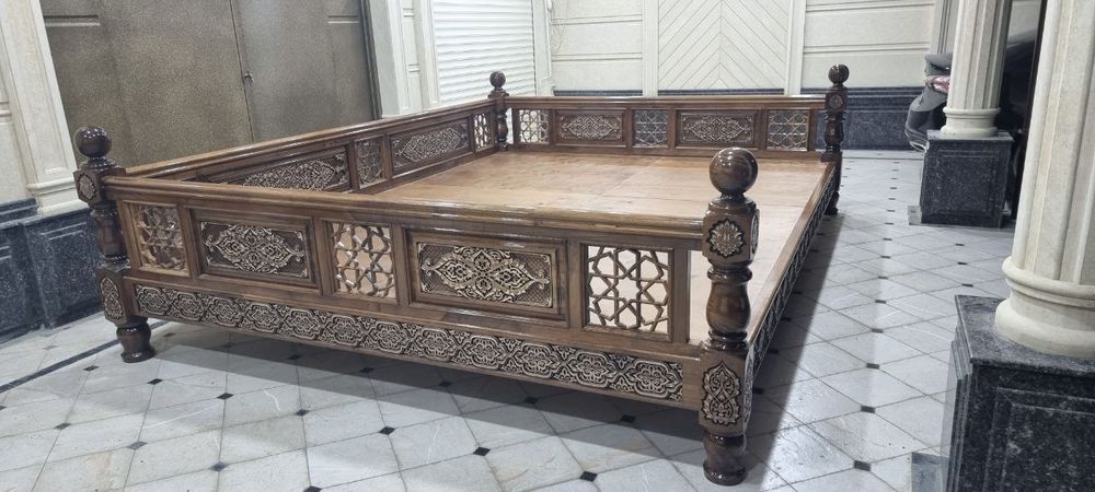 Сури тапчан карават