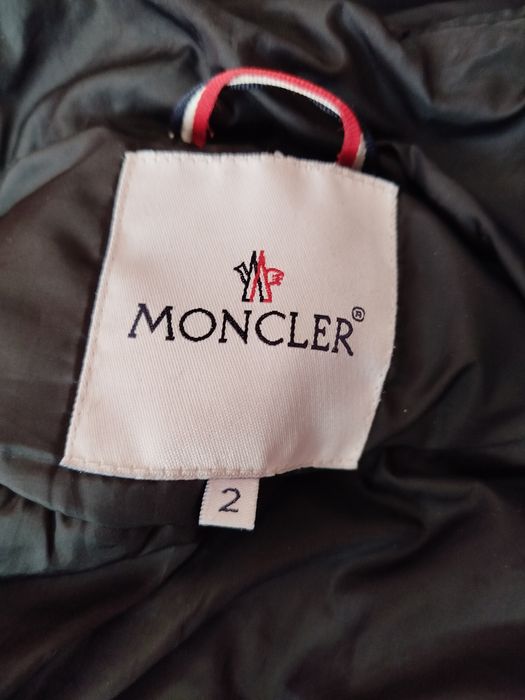 Geaca originală Moncler