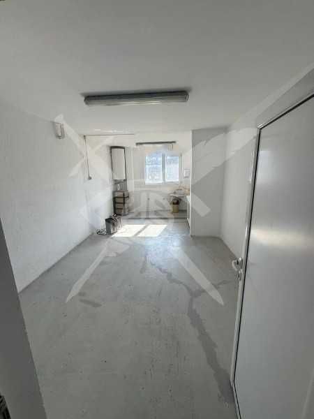 Продава се Промишлена сграда в с. Бата, Област Бургас - 1300 кв.м за 293 €/кв.м - Снимка #2