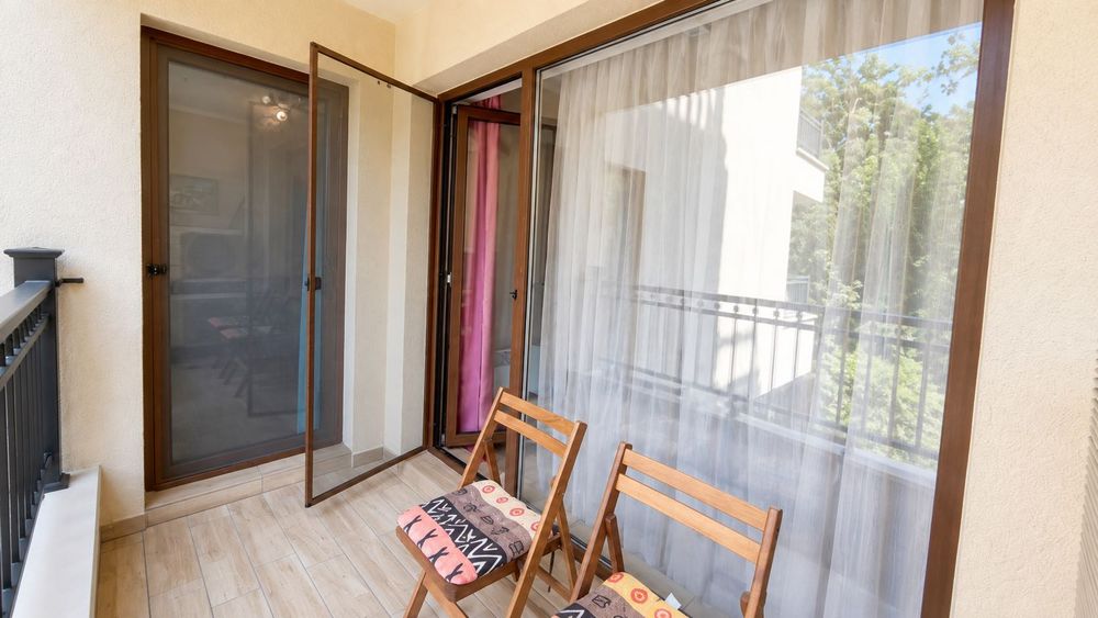 Продава се Тристаен апартамент в к.к. Златни пясъци - 113 кв.м за 2450 €/кв.м - Снимка #2