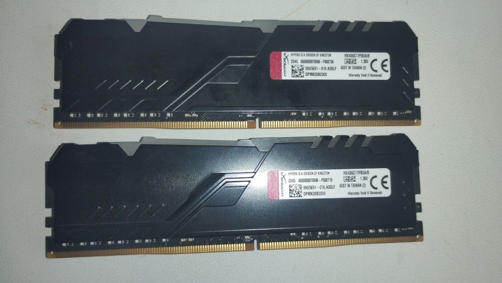 Пара HyperX RGB (2x8GB 3600)
