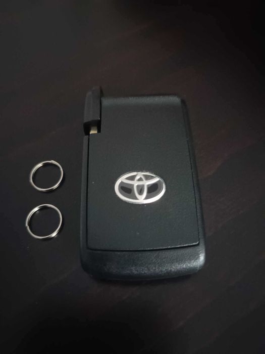 Кутийка за смарт ключ Toyota -Corolla Verso,Prius,Camry 2004 -2009год.