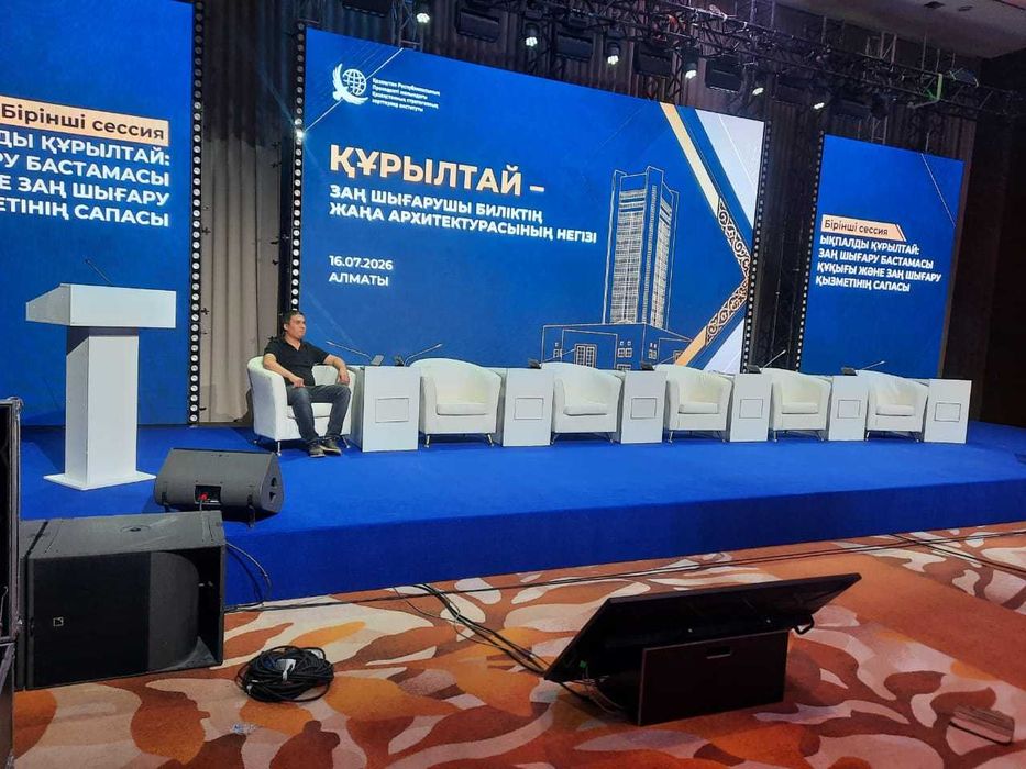 Аренда-прокат диванов, кресла, пуфики, журнальные столы