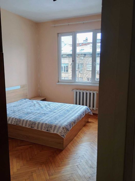 Дава се под наем Двустаен апартамент в София, Център - 70 кв.м за 189900 € - Снимка #4