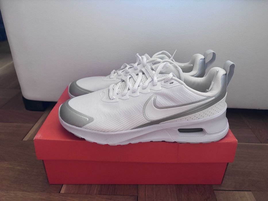 NIKE Air Max маратонки