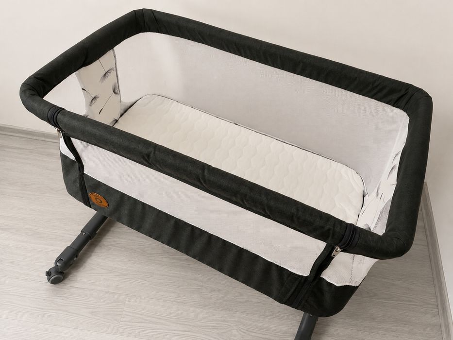 Patut co-sleeper Lionelo cu saltea - stare foarte buna