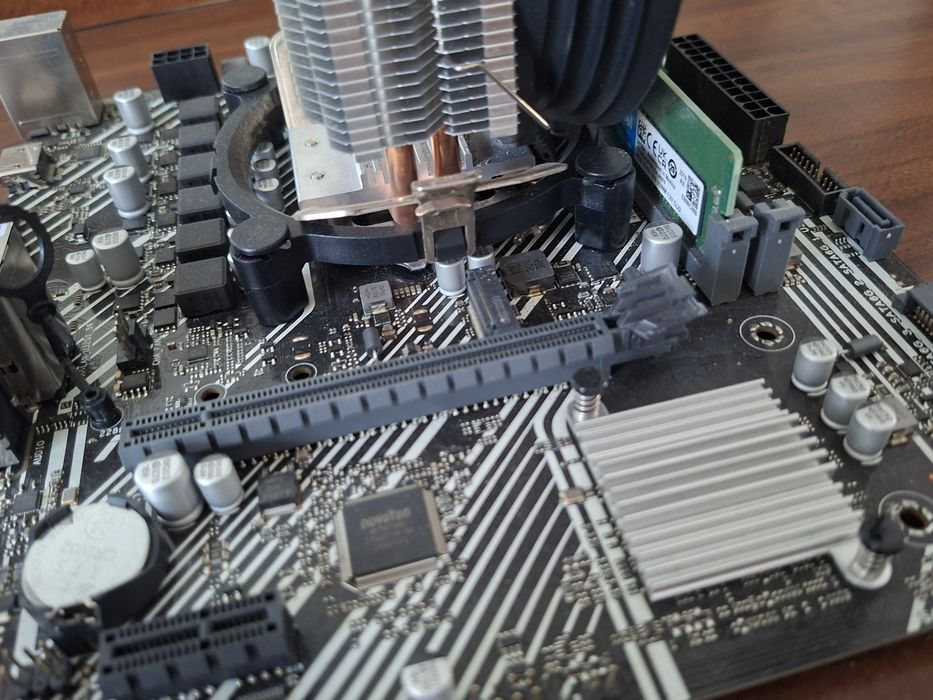 Комплект h410, i5 10400, 16gb 3200mhz