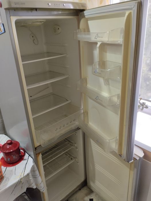 Продам холодильник