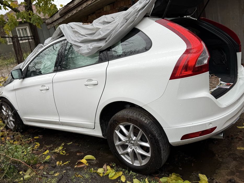 Волво xc60 2015 година