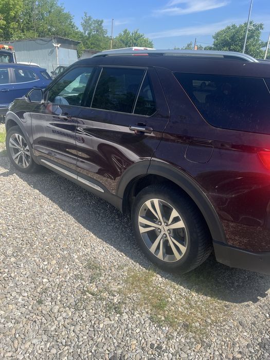 FORD Explorer 2020 — imagine 2