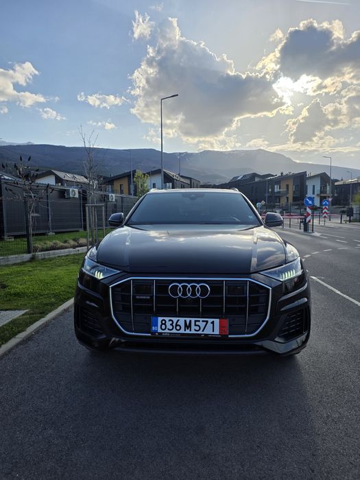 Audi Q8 3.0 340 коня с масаж, хед ъп, 22ки ковани на 25.2 в България