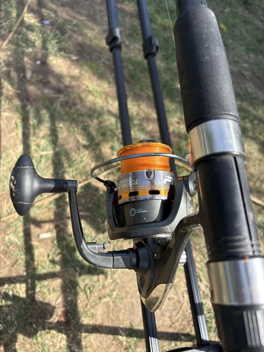 Set 2 Lansete Crap/Staționar Power Spin 270 + 2 Mulinete FL cu Fir