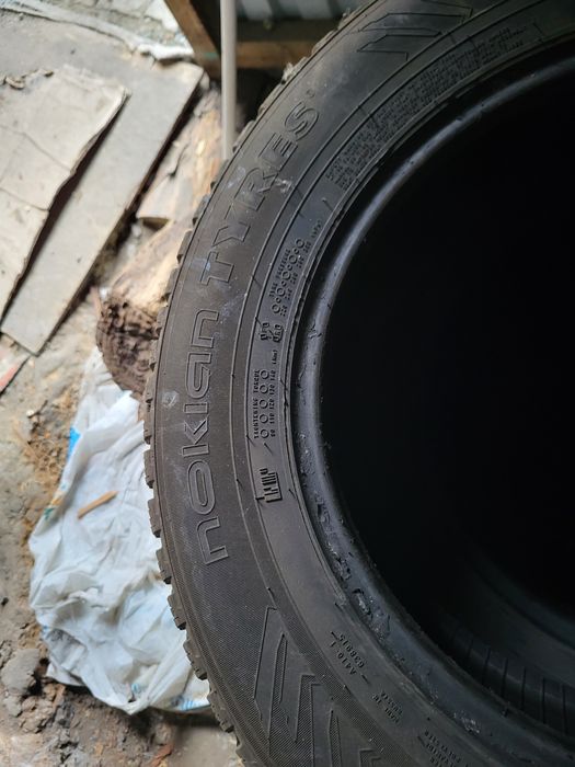 Резина зимняя 195/65/15