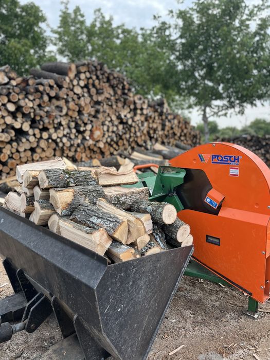 Дърва за огрев и дървен материал