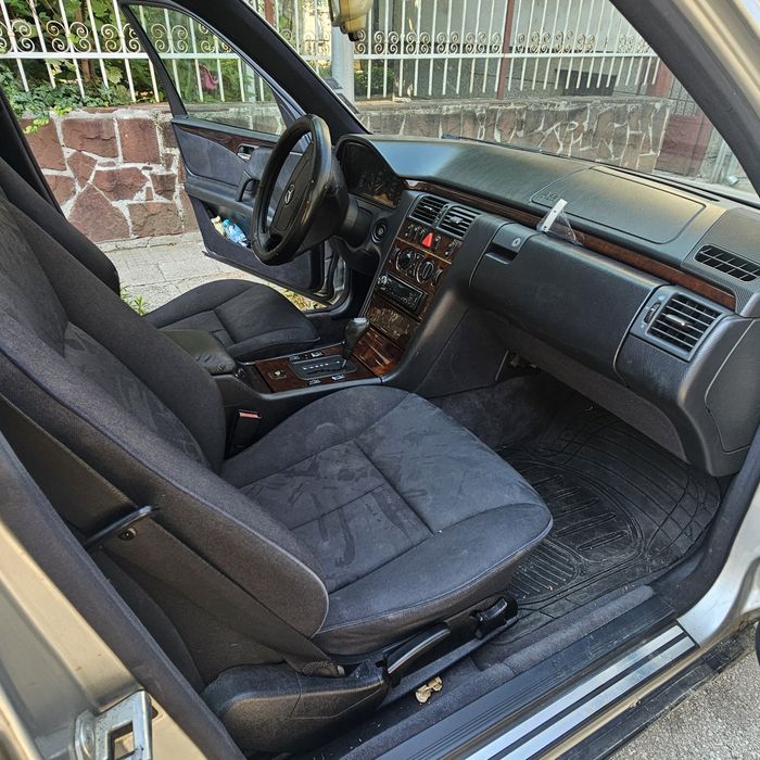 Mercedes E300, чист дизел
