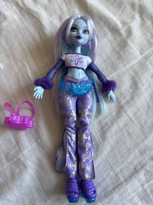 Monster high кукли Abbey и Draculaura