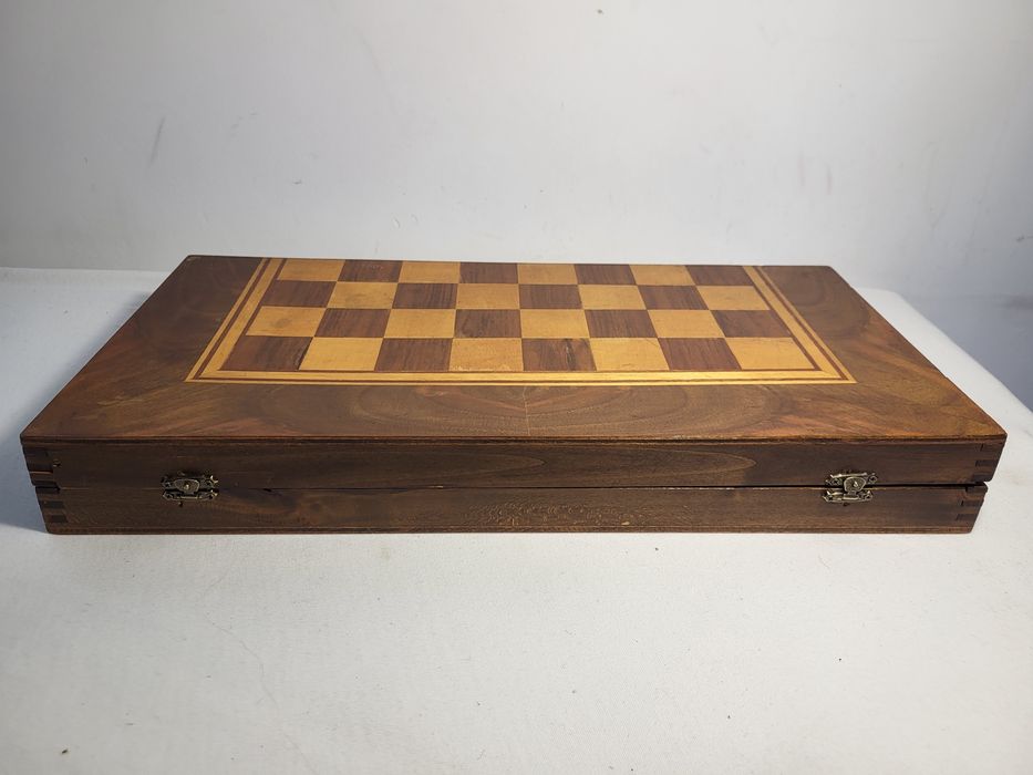 #8 Стар дървен шах и табла